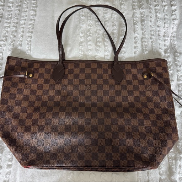 Louis Vuitton Neverfull MM - Picture 1 of 9